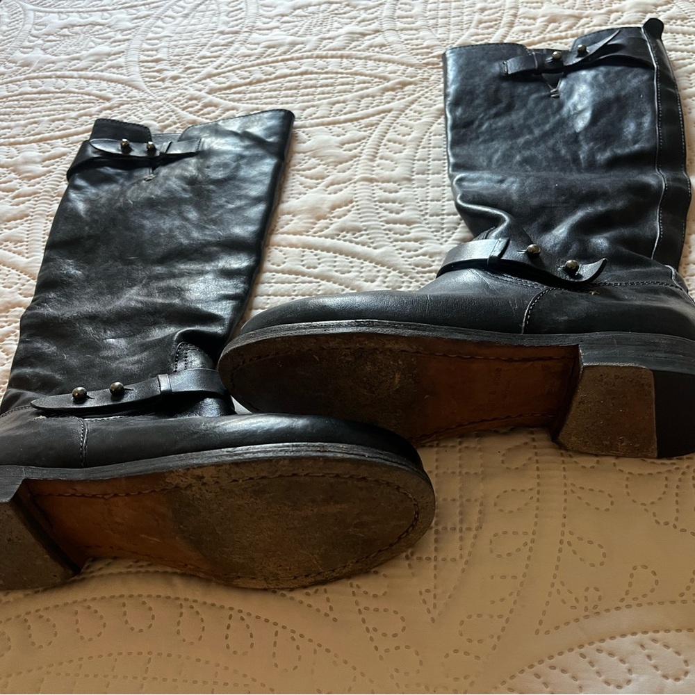 Black Leather Knee-High Boots - Picture 2 of 3